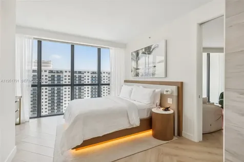 2201 Collins Avenue Miami Beach FL 33139