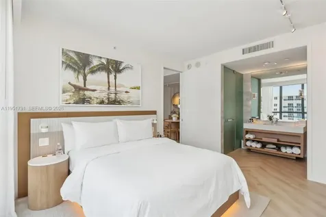 2201 Collins Avenue Miami Beach FL 33139