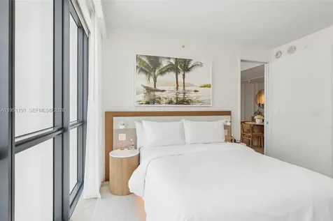 2201 Collins Avenue Miami Beach FL 33139