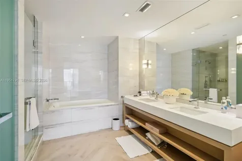 2201 Collins Avenue Miami Beach FL 33139