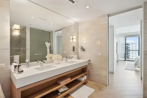 2201 Collins Avenue Miami Beach FL 33139