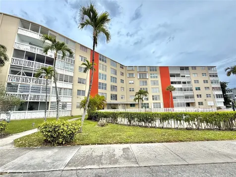 1475 NE 125th Terrace North Miami FL 33161