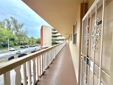 1475 NE 125th Terrace North Miami FL 33161