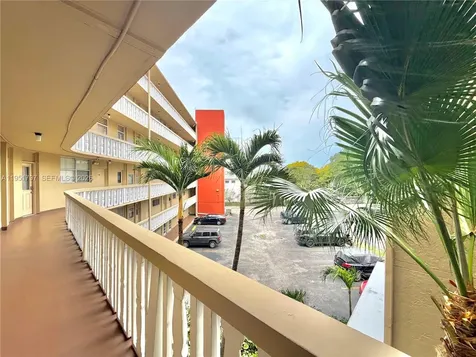1475 NE 125th Terrace North Miami FL 33161