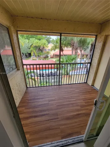 958 Coral Club Drive Coral Springs FL 33071