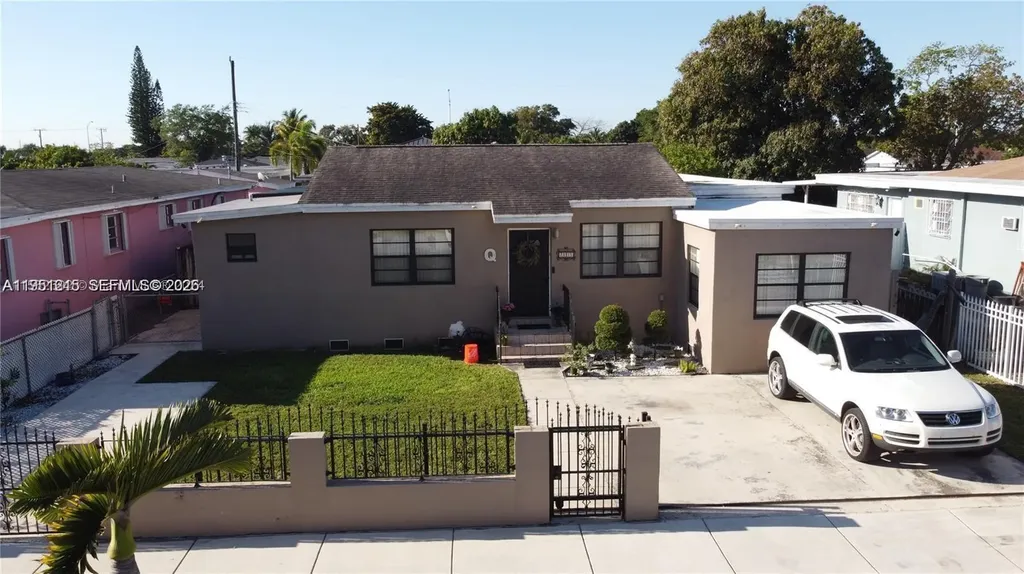 848 E 24th Street Hialeah FL 33013