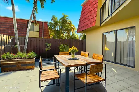 23024 Oxford Place Boca Raton FL 33433