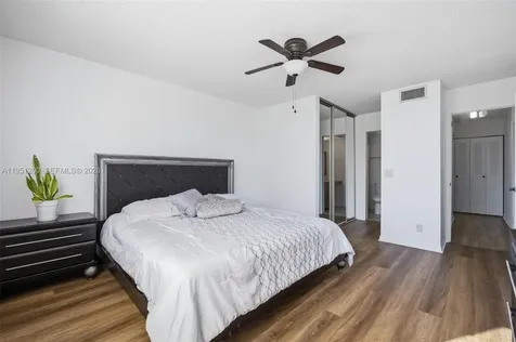 23024 Oxford Place Boca Raton FL 33433