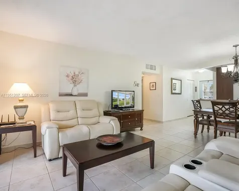 4805 NW 35th Street Lauderdale Lakes FL 33319