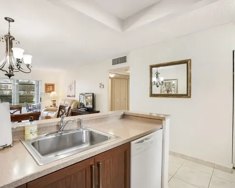 4805 NW 35th Street Lauderdale Lakes FL 33319