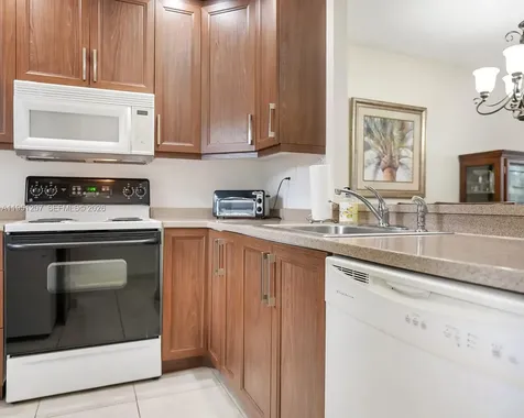 4805 NW 35th Street Lauderdale Lakes FL 33319