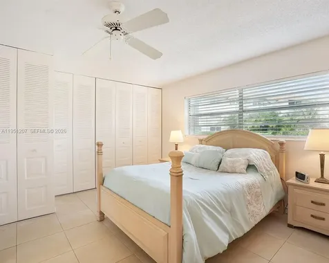 4805 NW 35th Street Lauderdale Lakes FL 33319