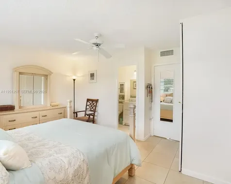 4805 NW 35th Street Lauderdale Lakes FL 33319