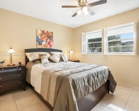 4805 NW 35th Street Lauderdale Lakes FL 33319