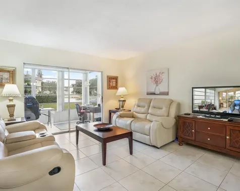 4805 NW 35th Street Lauderdale Lakes FL 33319