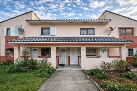 2871 W 76th Street Hialeah FL 33018