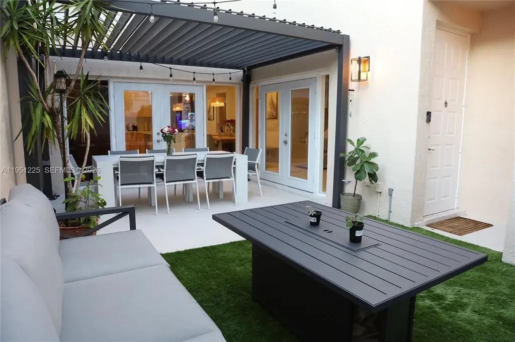 1085 River Birch Street Hollywood FL 33019
