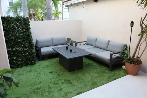 1085 River Birch Street Hollywood FL 33019