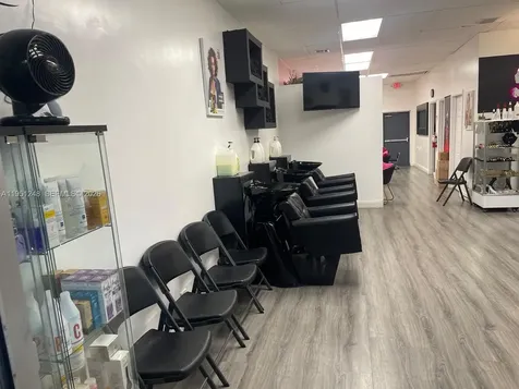 627 S State Road 7 Hollywood FL 33023
