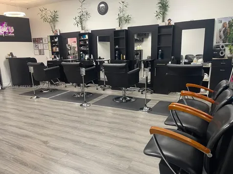 627 S State Road 7 Hollywood FL 33023
