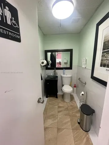 627 S State Road 7 Hollywood FL 33023