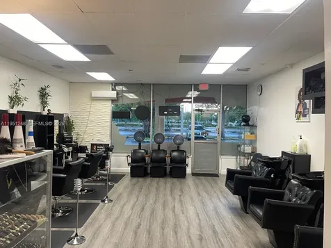627 S State Road 7 Hollywood FL 33023