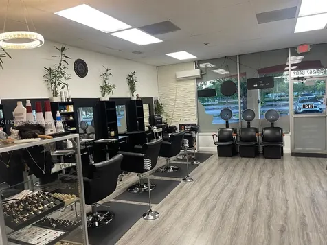 627 S State Road 7 Hollywood FL 33023