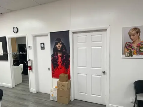 627 S State Road 7 Hollywood FL 33023