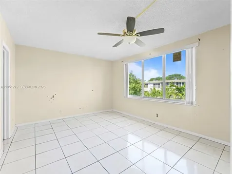 6005 Del Lago Circle Sunrise FL 33313