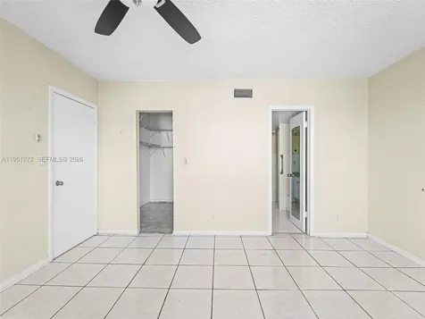 6005 Del Lago Circle Sunrise FL 33313