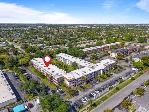 6005 Del Lago Circle Sunrise FL 33313
