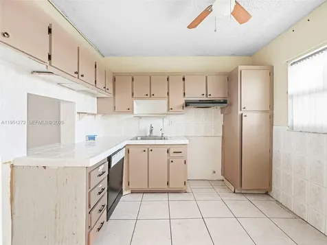 6005 Del Lago Circle Sunrise FL 33313