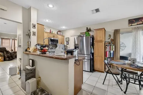 6008 N Golden Beauty Lane Tamarac FL 33321