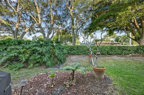 6008 N Golden Beauty Lane Tamarac FL 33321