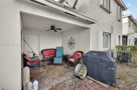 6008 N Golden Beauty Lane Tamarac FL 33321