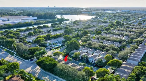 6008 N Golden Beauty Lane Tamarac FL 33321