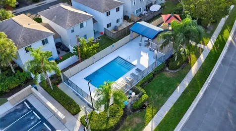 6008 N Golden Beauty Lane Tamarac FL 33321