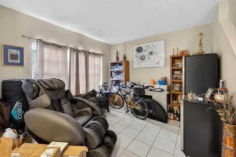 6008 N Golden Beauty Lane Tamarac FL 33321