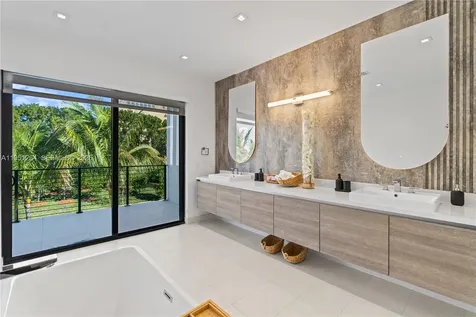 16773 S Botaniko Drive S Weston FL 33326