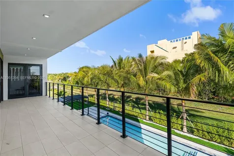 16773 S Botaniko Drive S Weston FL 33326