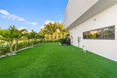 16773 S Botaniko Drive S Weston FL 33326