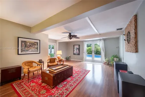 6661 SW 6th Street Pembroke Pines FL 33023