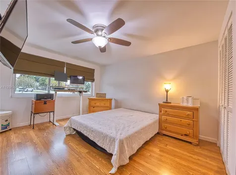 6661 SW 6th Street Pembroke Pines FL 33023