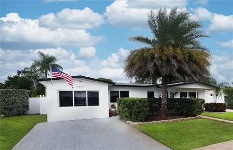 6661 SW 6th Street Pembroke Pines FL 33023