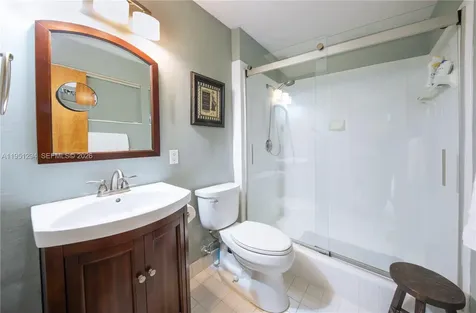 6661 SW 6th Street Pembroke Pines FL 33023