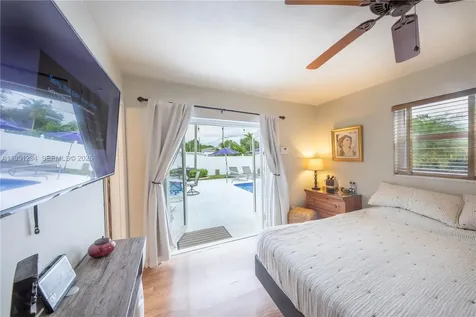 6661 SW 6th Street Pembroke Pines FL 33023
