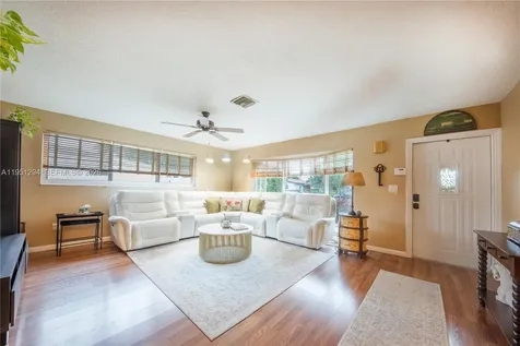 6661 SW 6th Street Pembroke Pines FL 33023
