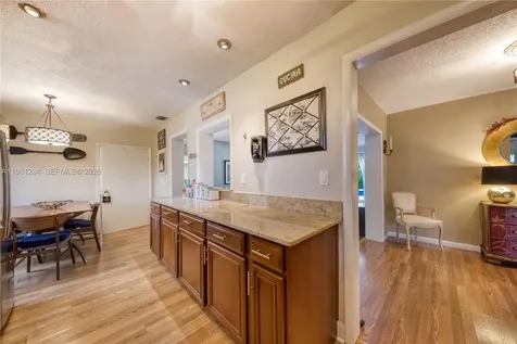 6661 SW 6th Street Pembroke Pines FL 33023