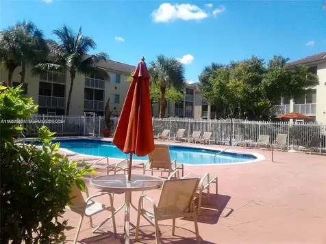 430 S Park Road Hollywood FL 33021
