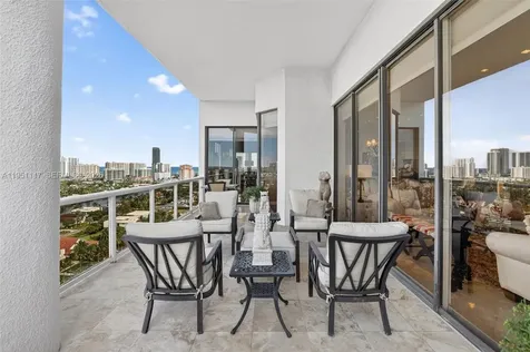 3598 Yacht Club Drive Aventura FL 33180